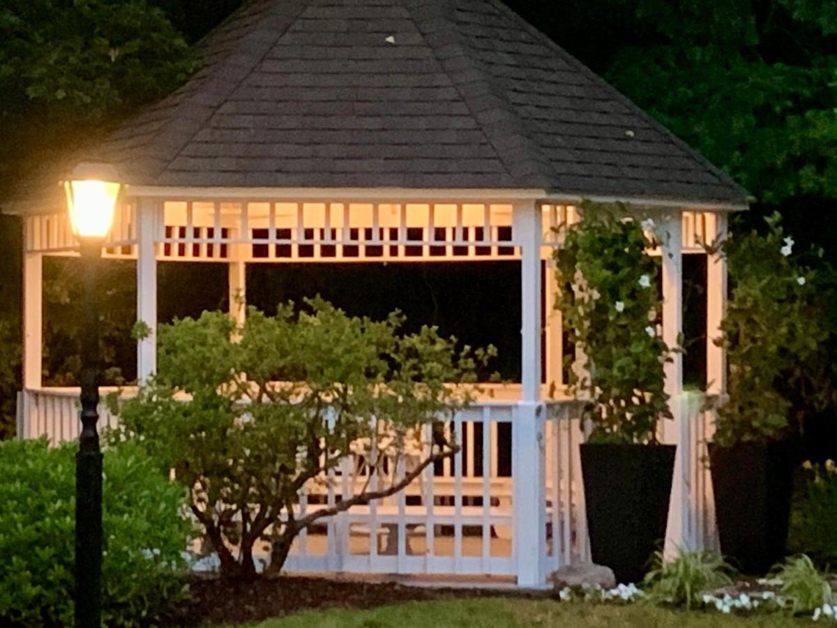 Ashley Manor Bed & Breakfast Barnstable Dış mekan fotoğraf