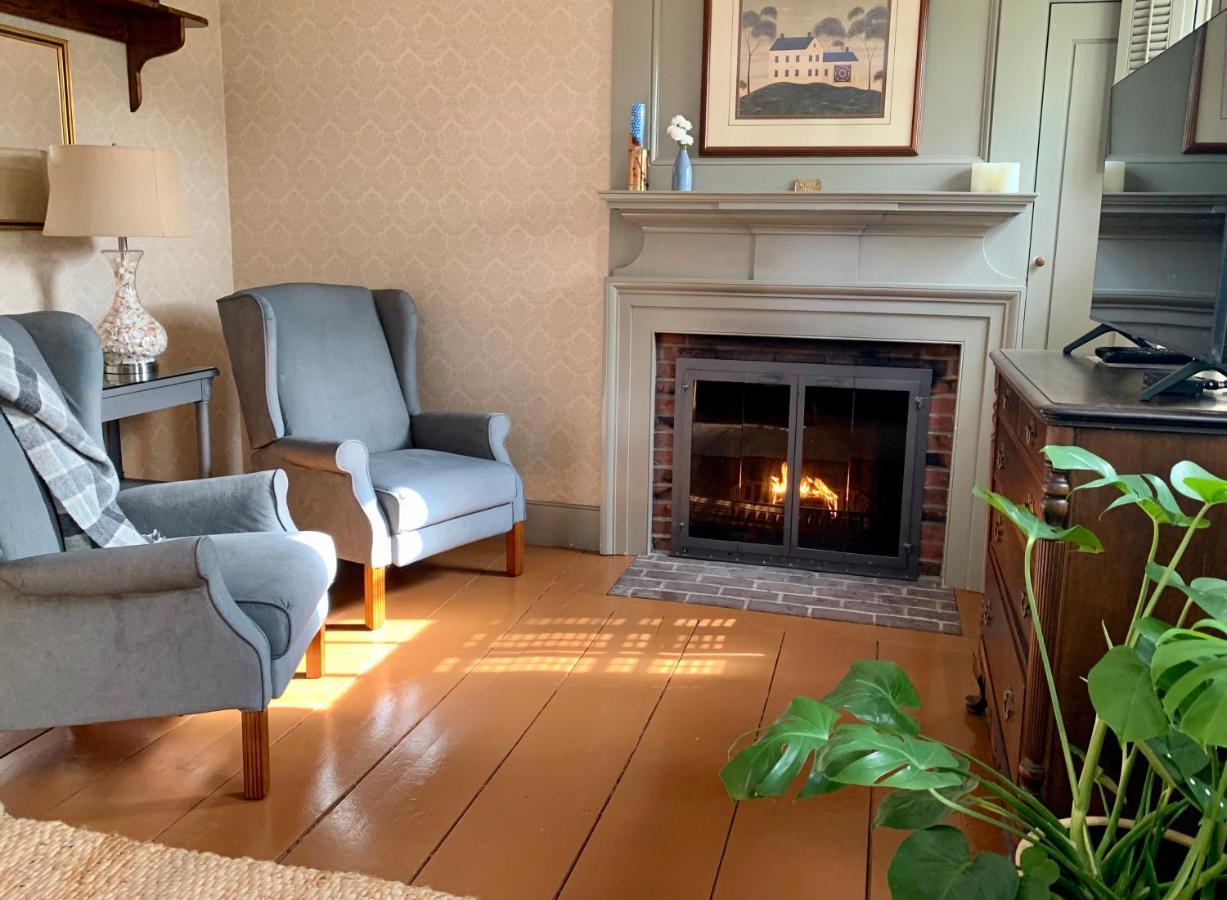 Ashley Manor Bed & Breakfast Barnstable Dış mekan fotoğraf