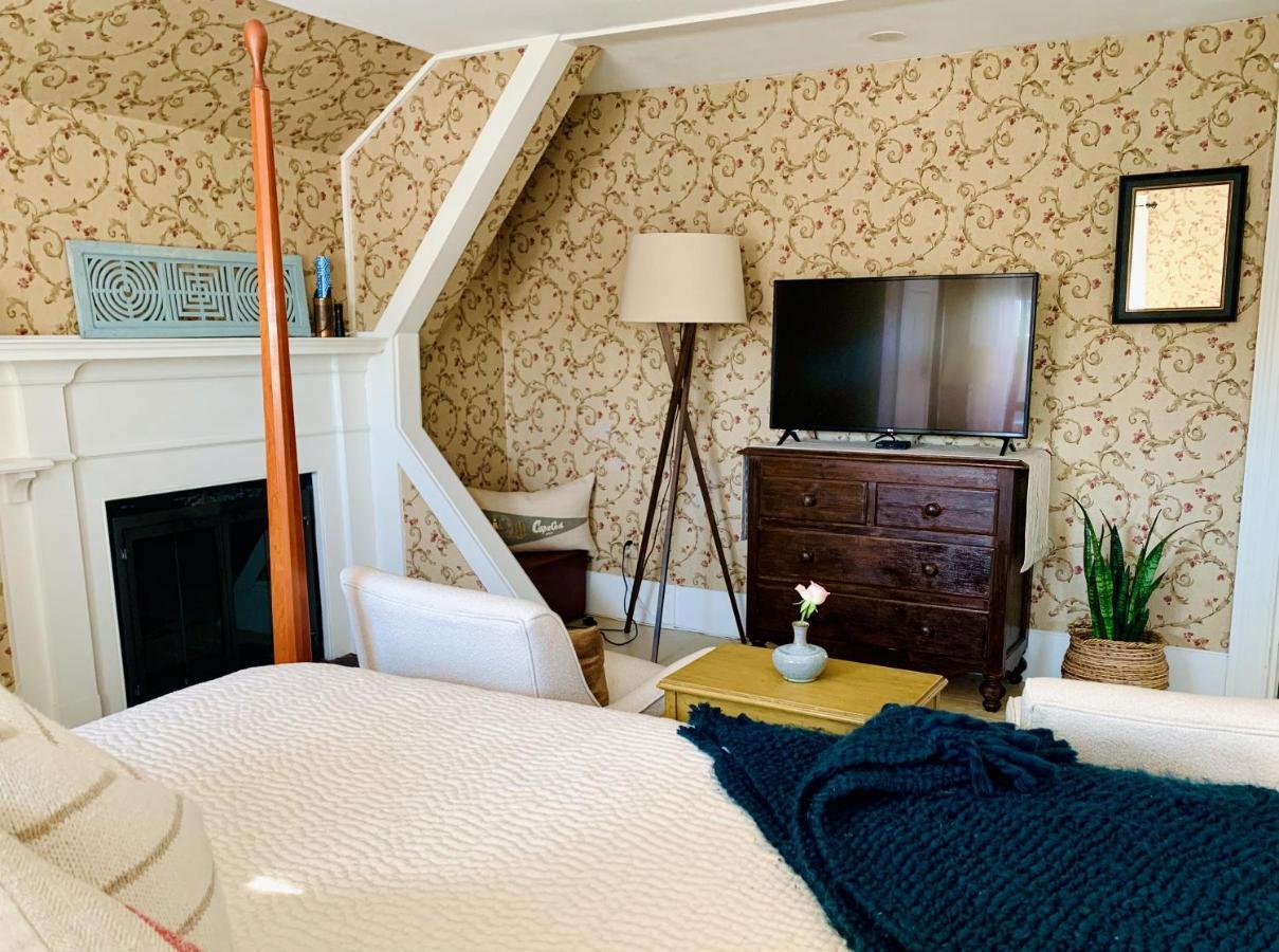 Ashley Manor Bed & Breakfast Barnstable Dış mekan fotoğraf